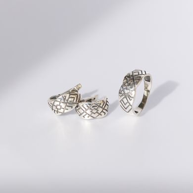 Silver earrings: Ornament