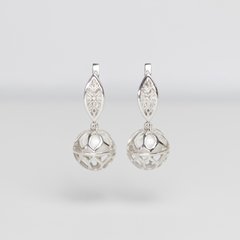 Silver earrings: Pearl